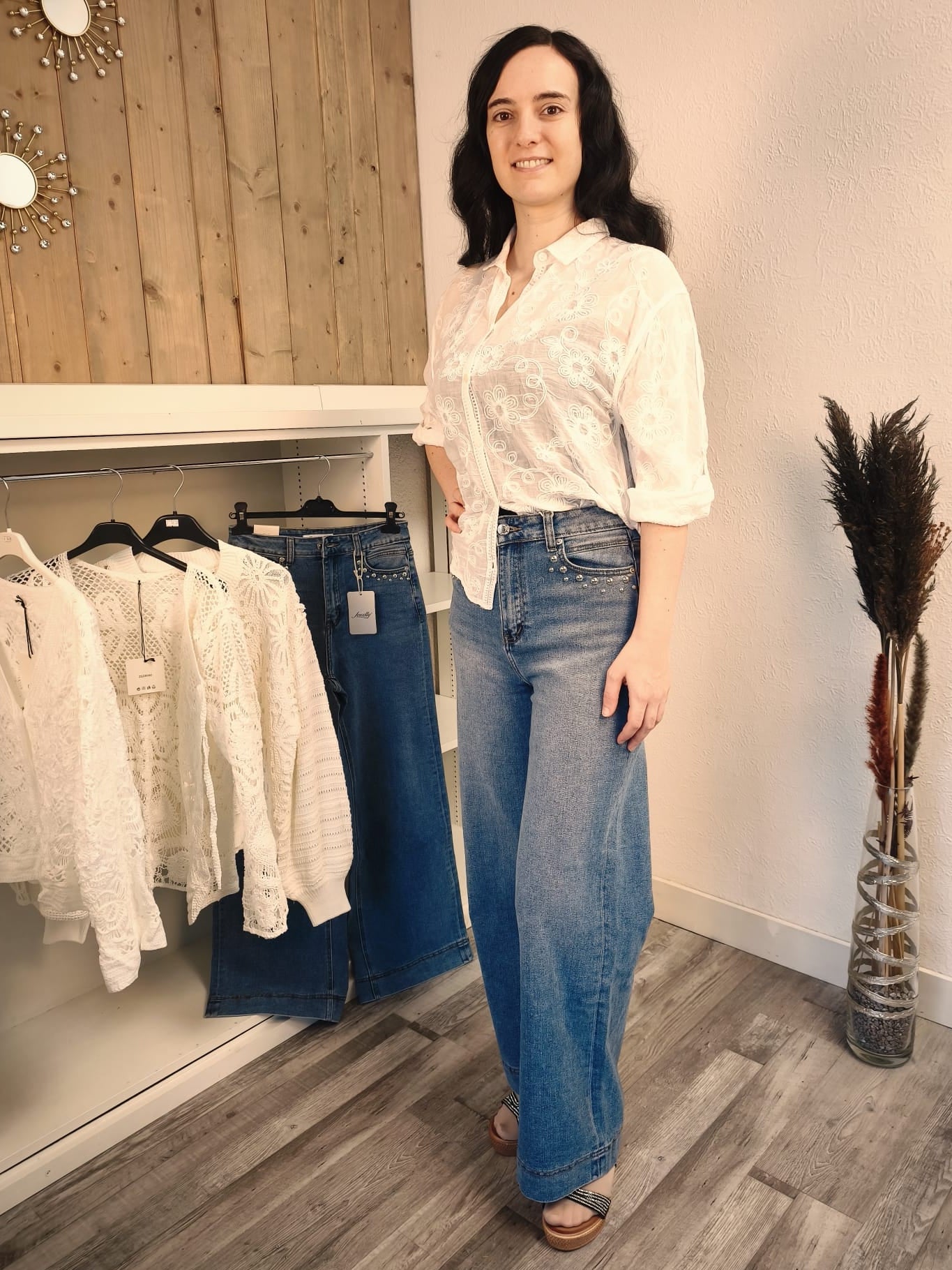 Wide-Leg-Jeans mit Nieten stretchig
