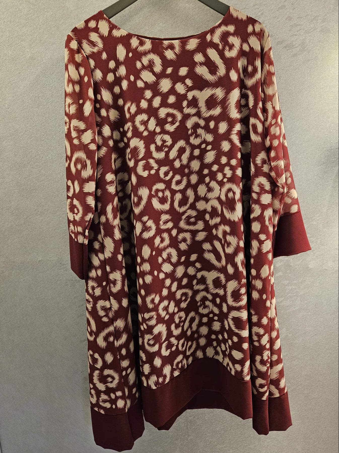 Kleid dreiviertelarm mit Unterfutter Animalprint Beere/Beige