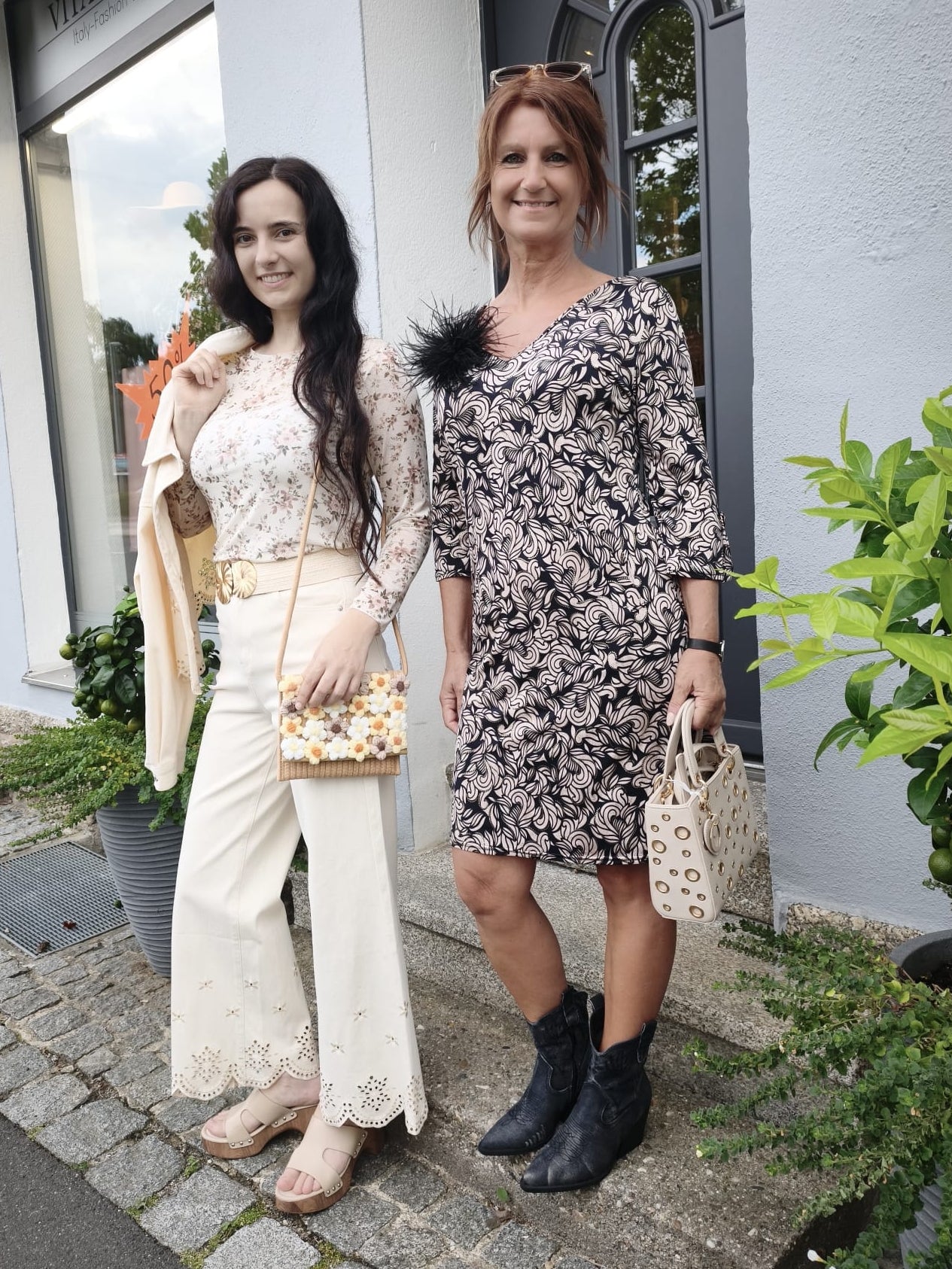 Sommerkleid  (Outfit links im Shop)