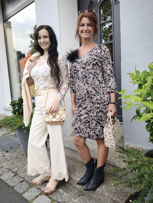 Sommerkleid  (Outfit links im Shop)