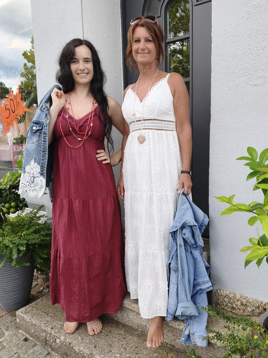 Sommerkleid bordeaux + Jeansjacke mit Spitze