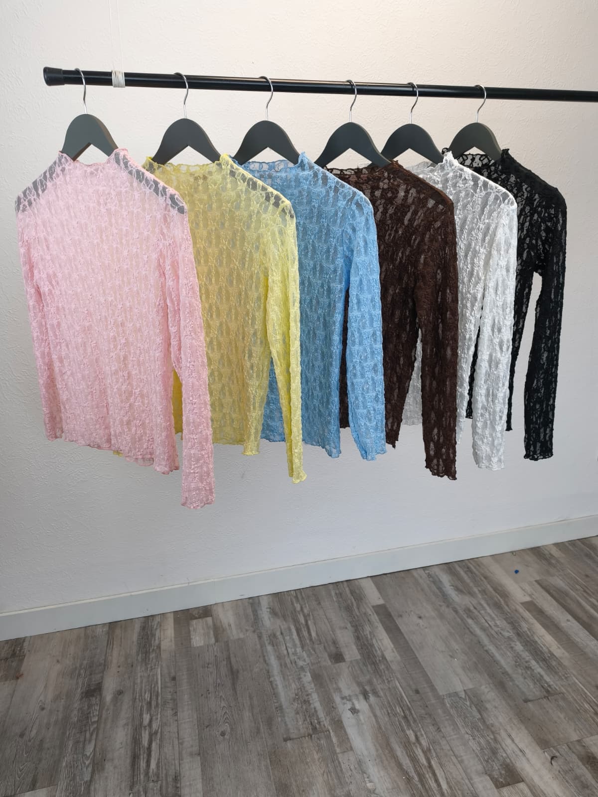 Transparentes Spitzen-Langarmshirt