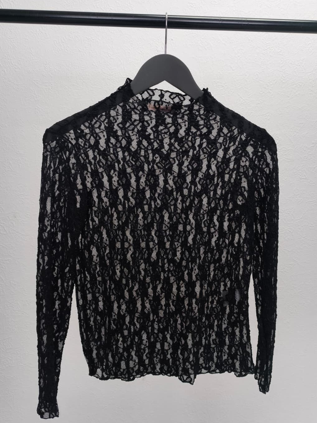 Transparentes Spitzen-Langarmshirt
