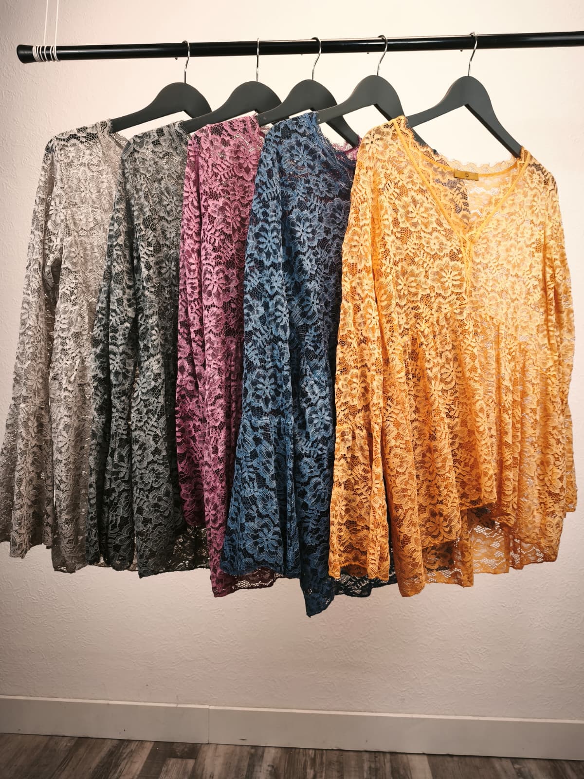 Transparente Spitzen-Bluse