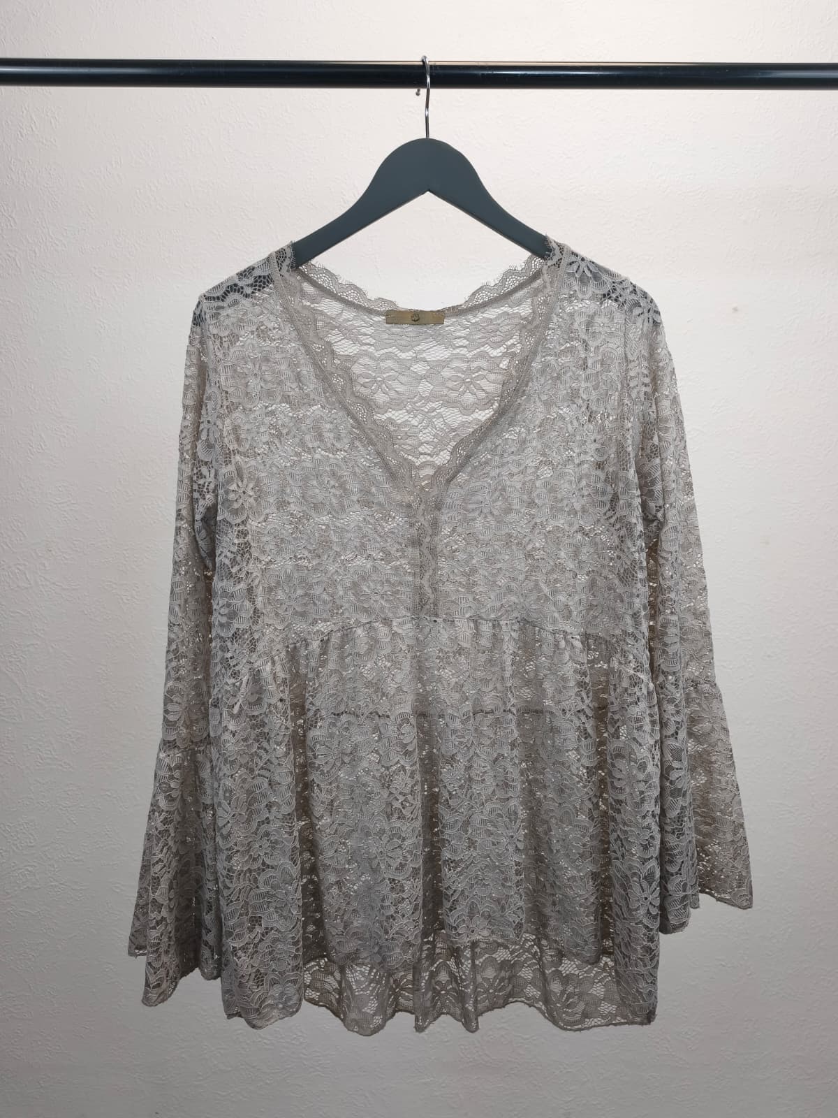Transparente Spitzen-Bluse