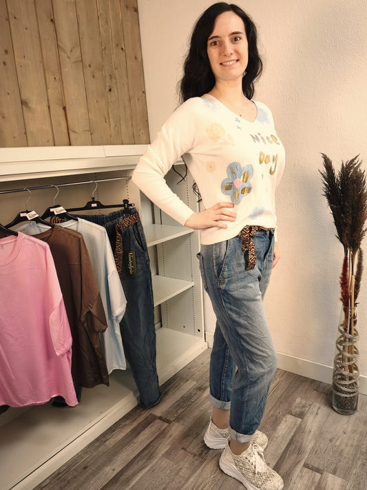 Leichter, weicher Pullover mit Bündchen, creme mit Pastell-Farbdruck