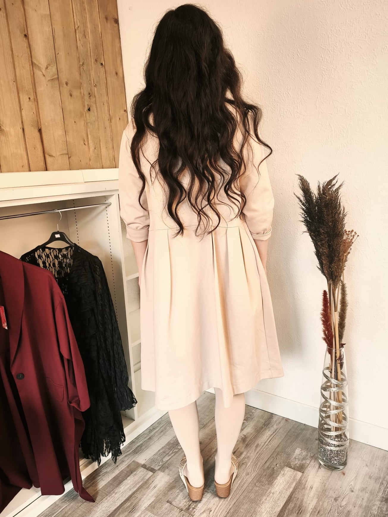 Leichter Mantel mit Knöpfen und Seitentaschen, beige, sehr elastisch