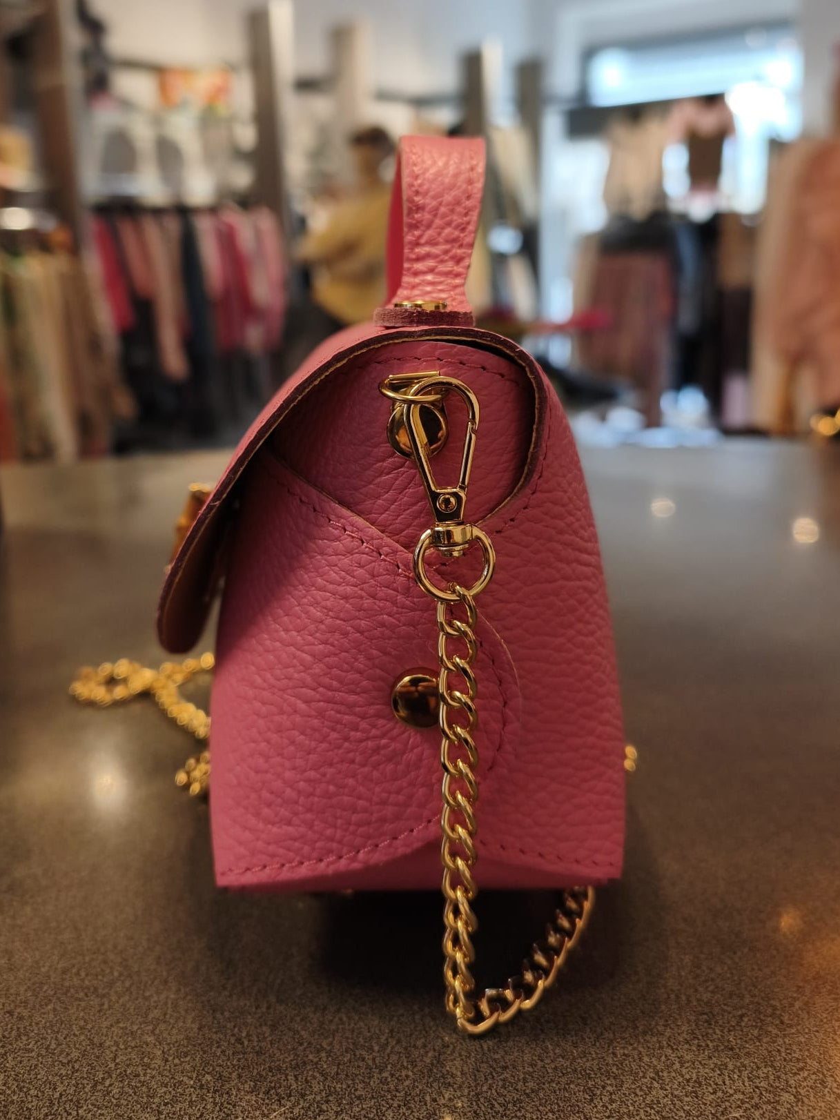 Umhänge-Handtasche, echtes Leder, mit Goldkette, verschiedene Farben