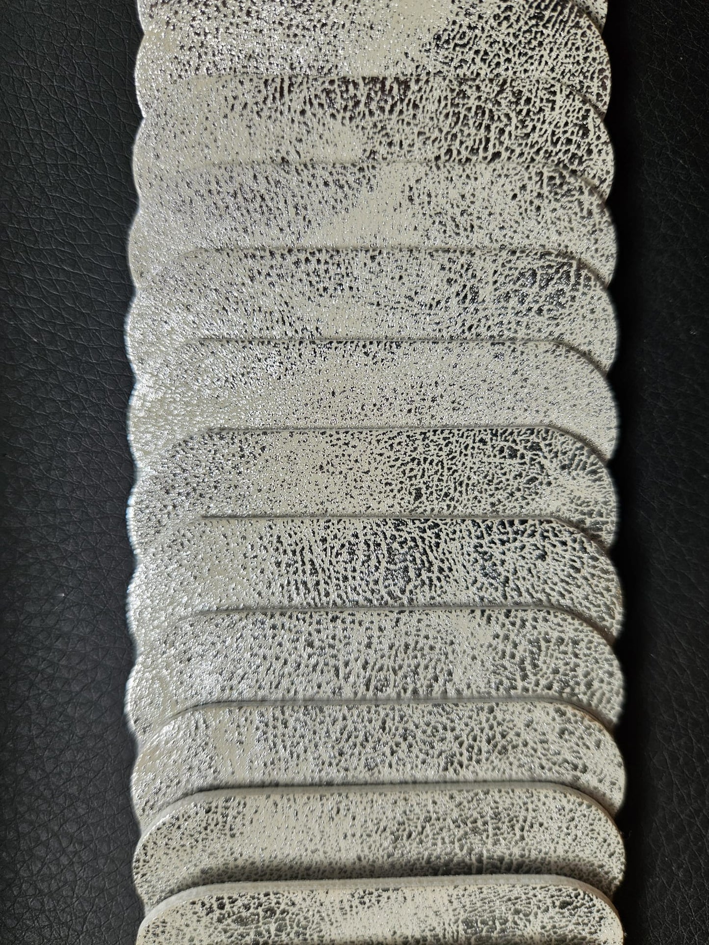 Stretchgürtel mit Silberschnalle, verschiedene Farben