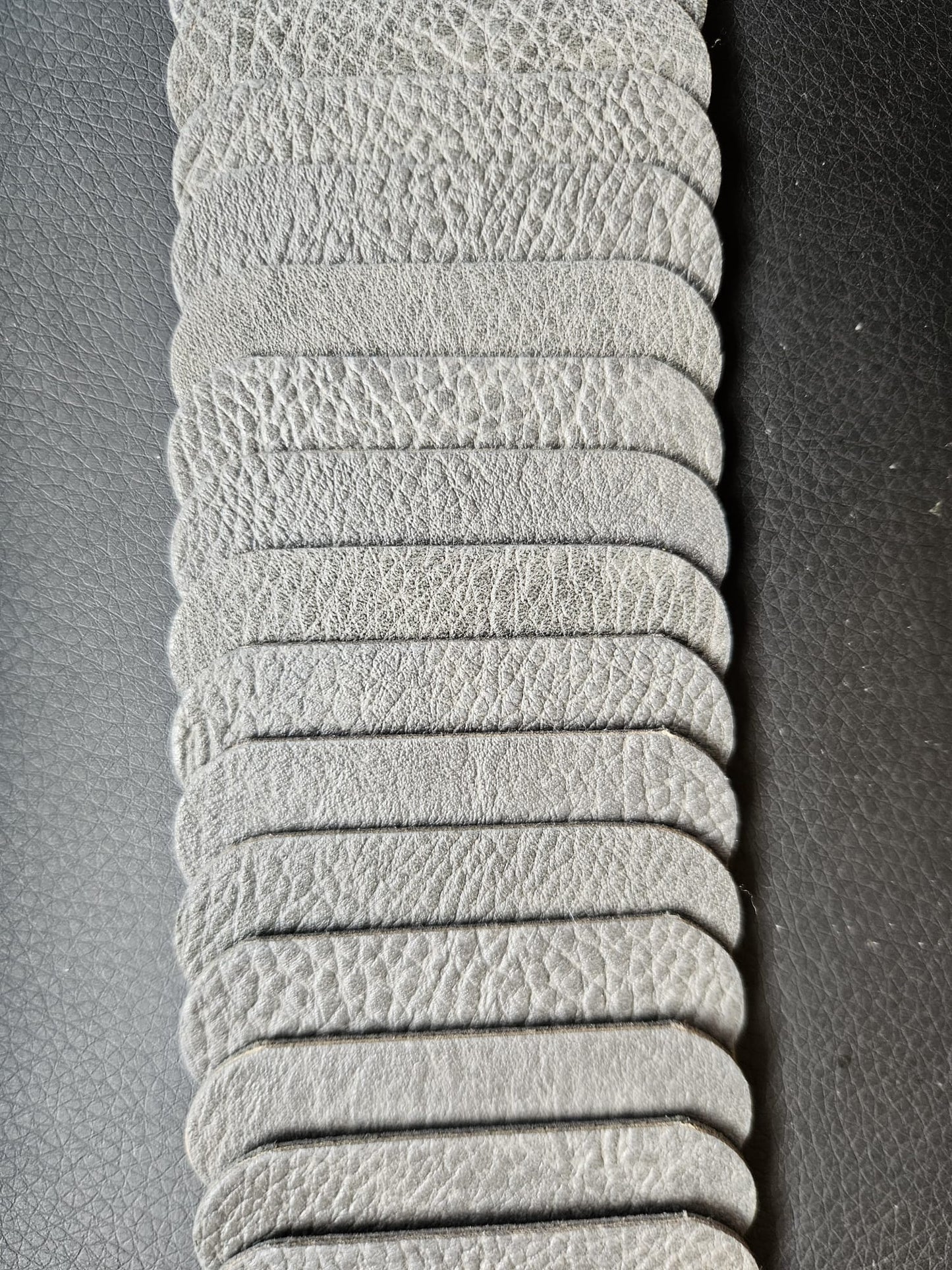 Stretchgürtel mit Silberschnalle, verschiedene Farben